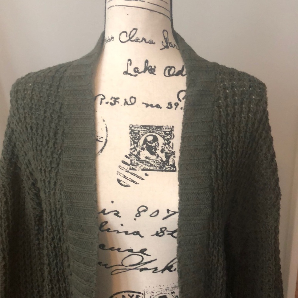 EXPRESS Sweater - Picture 2 of 8